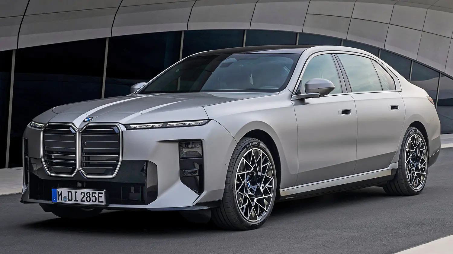 2027 BMW i7 - Photo 7