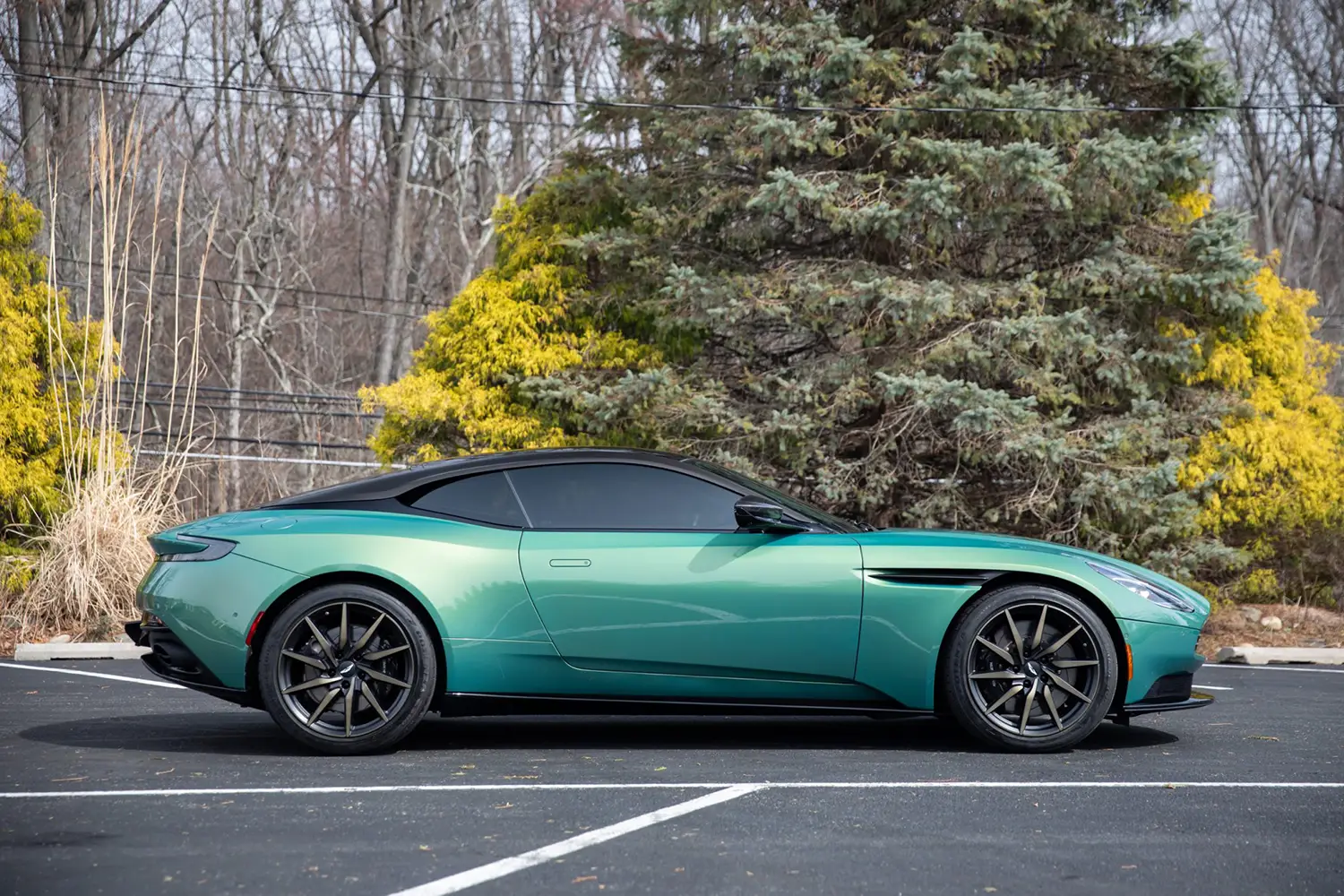 2022 Aston Martin DB11 V8