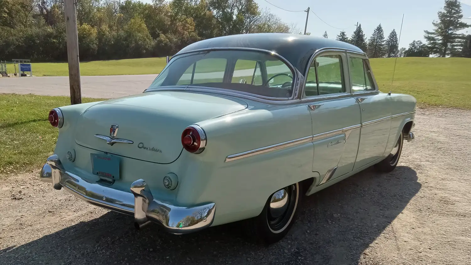 1954 Ford Sedan - Photo 2