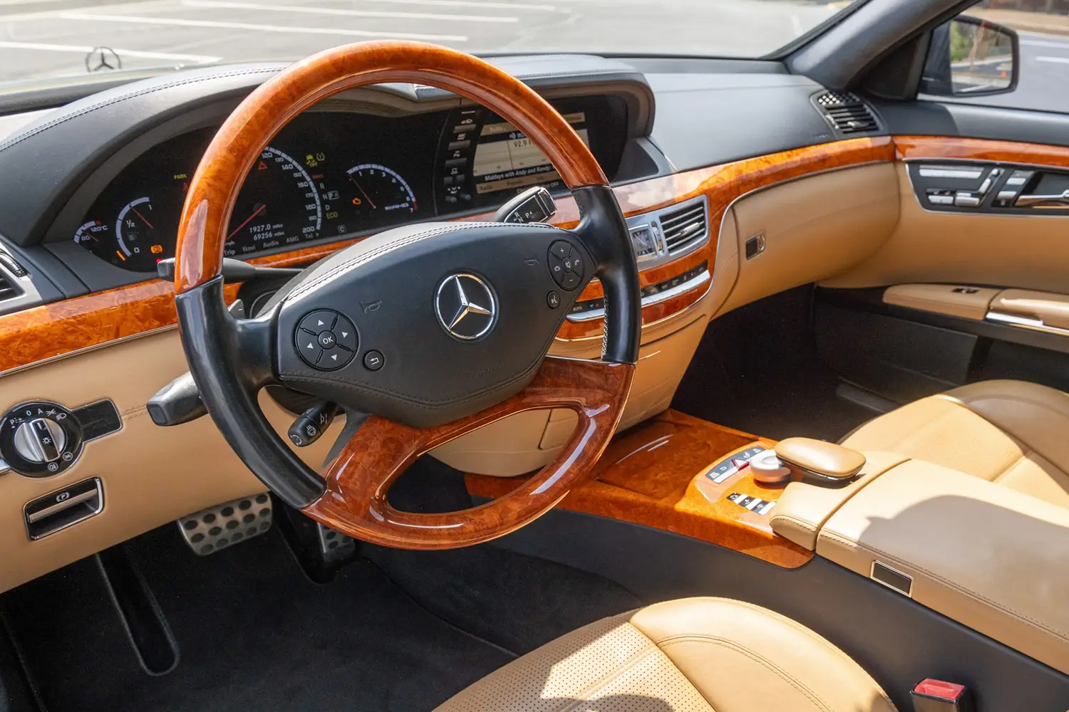 2011 Mercedes-Benz S63 AMG