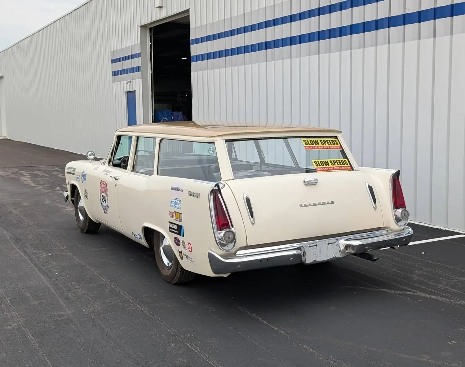 1957 Plymouth Suburban - Photo 6