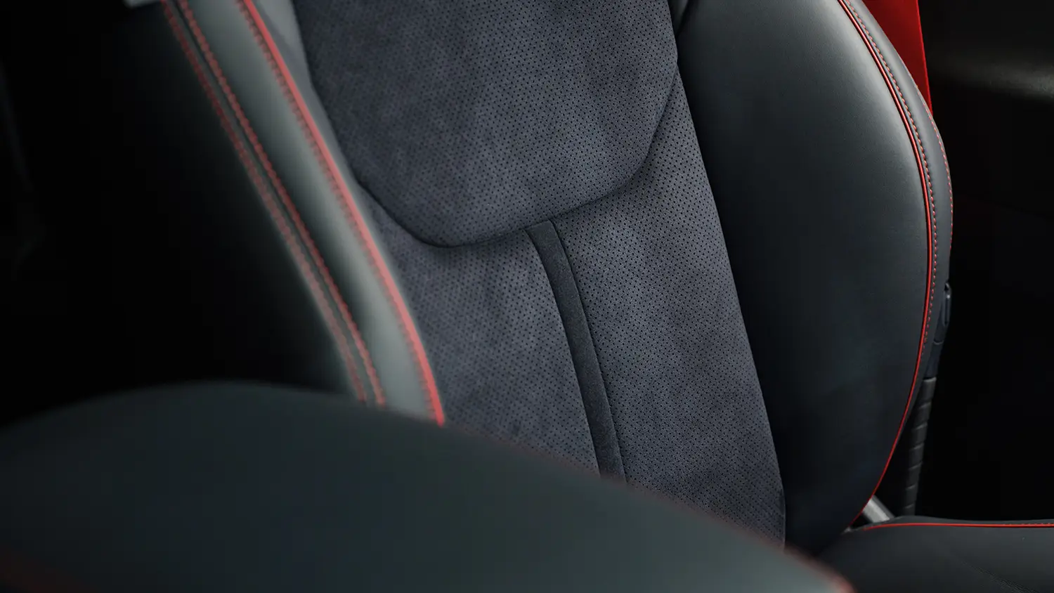 2027 Genesis GV70 Prestige Graphite 