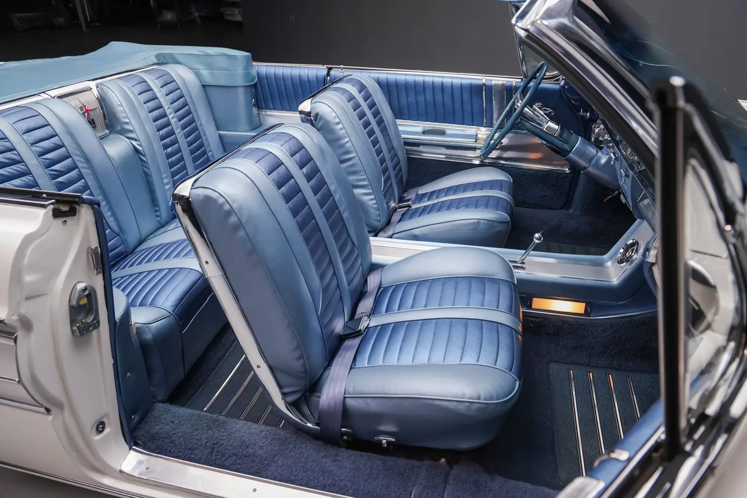 1962 Oldsmobile Starfire - Photo 4