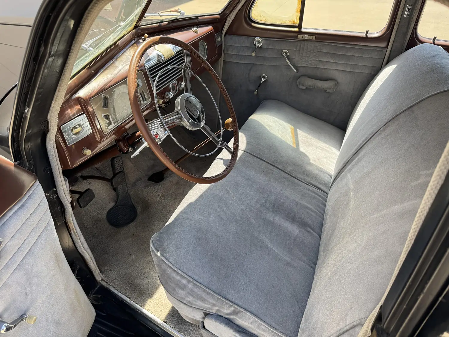 1938 Buick Series 40 Special - Photo 4