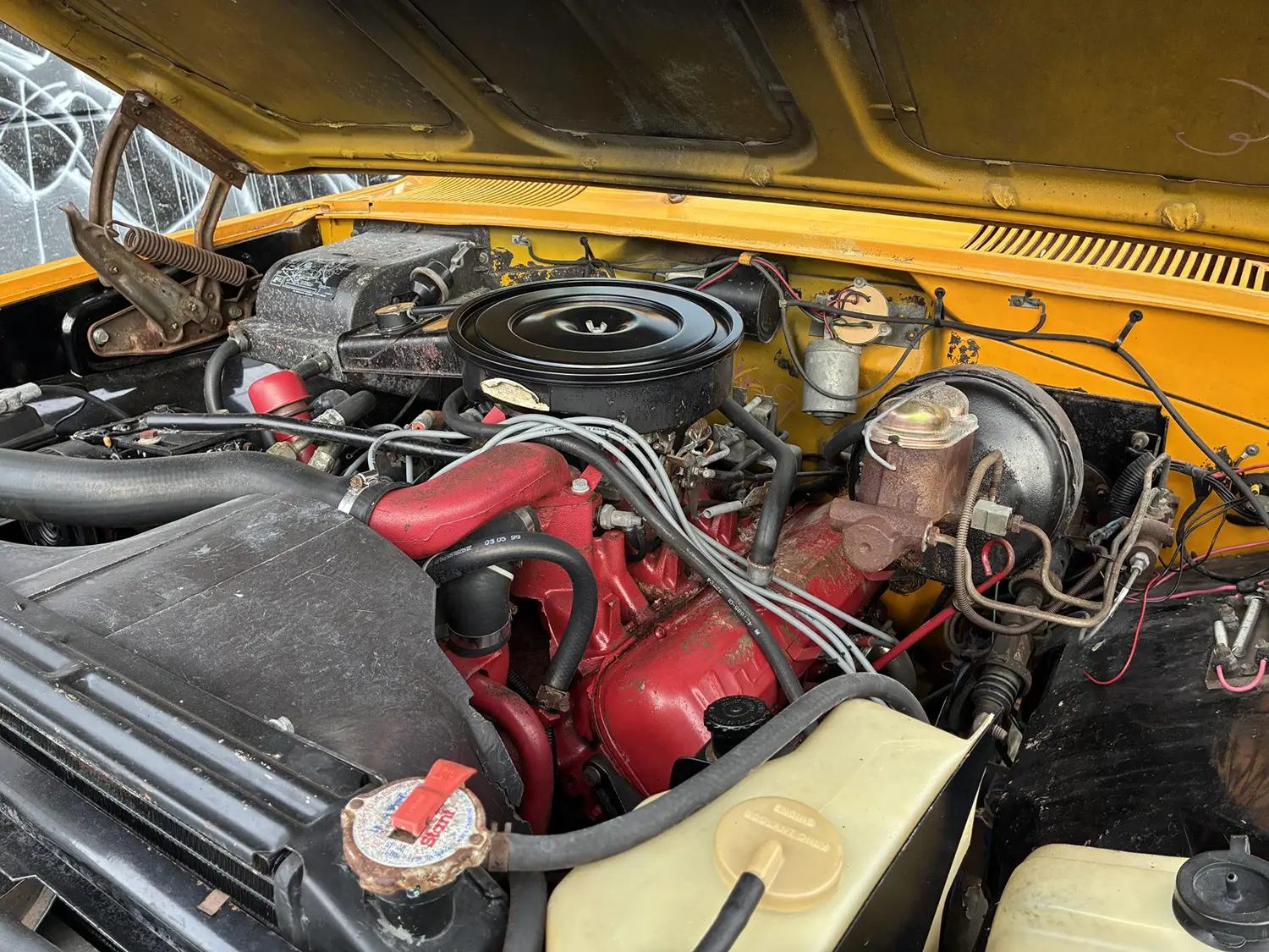 1974 International Harvester Travelall 100 Deluxe 4x4