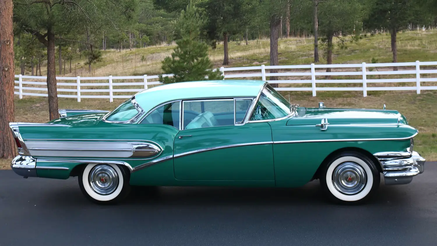1958 Buick Special Hardtop - Photo 3