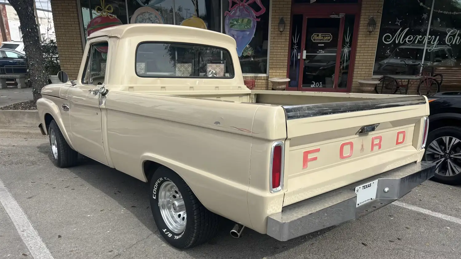 1965 Ford F-100 Pickup