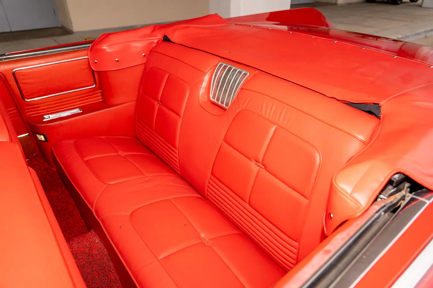 1960 Buick Electra 225 Convertible - Photo 6