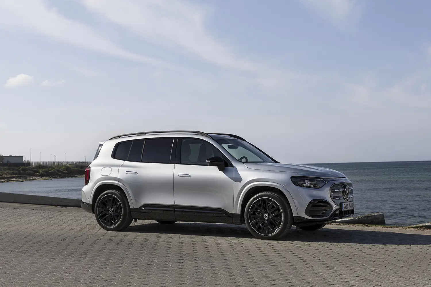 2027 Mercedes-Benz GLB