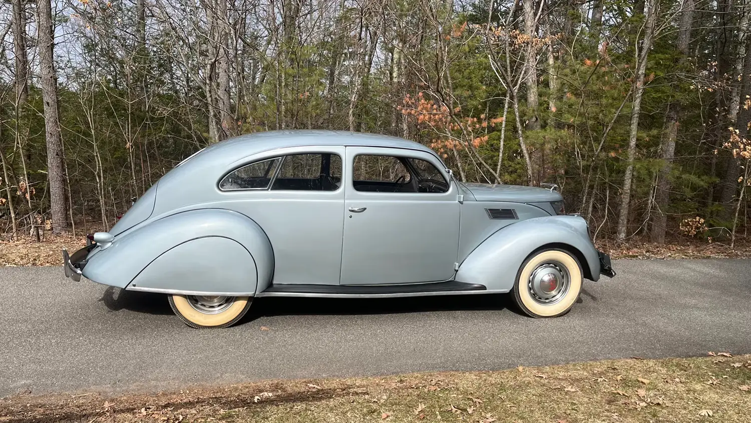 1937 Lincoln Zephyr Coupe Sedan