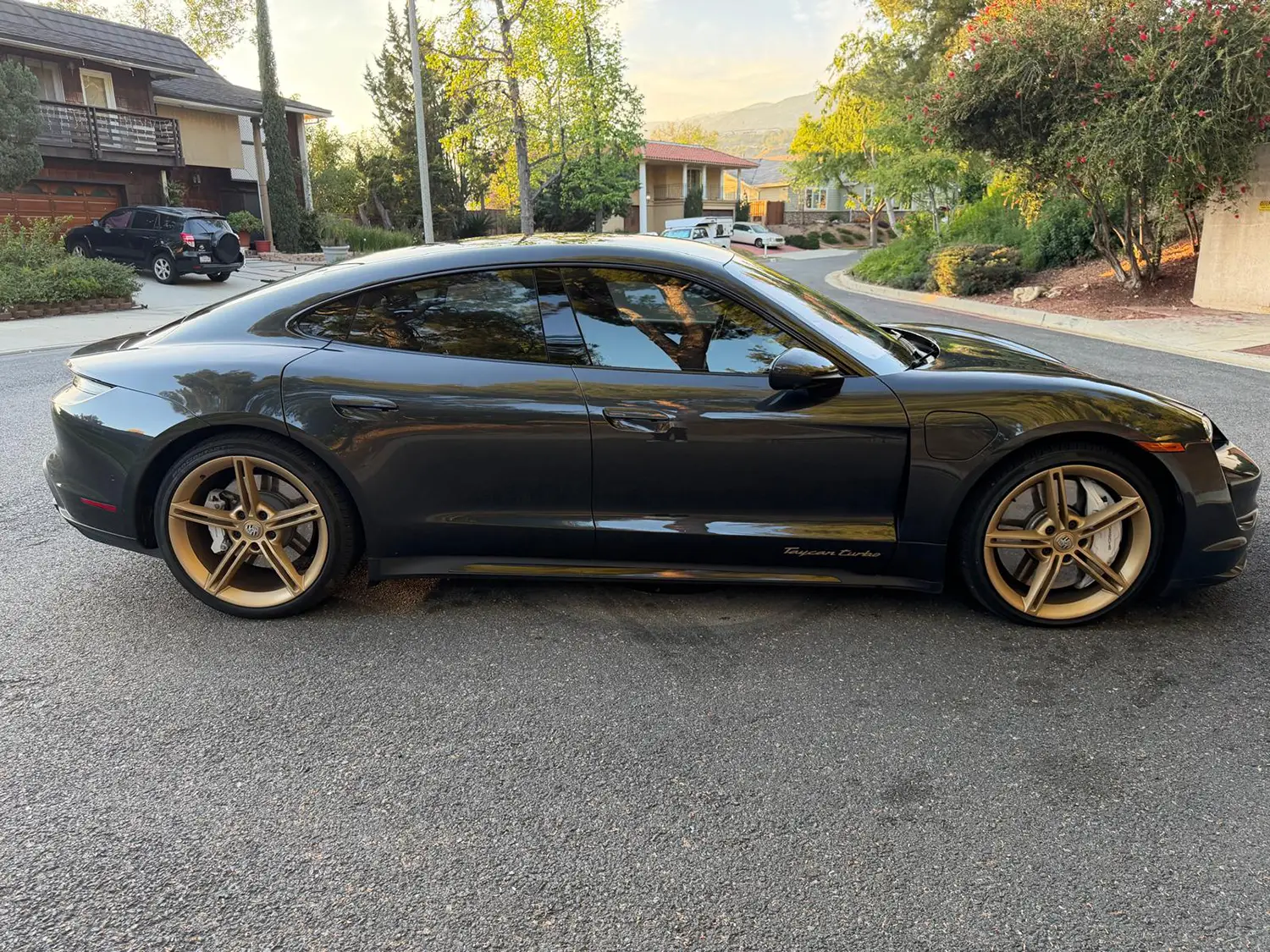 2020 Porsche Taycan Turbo