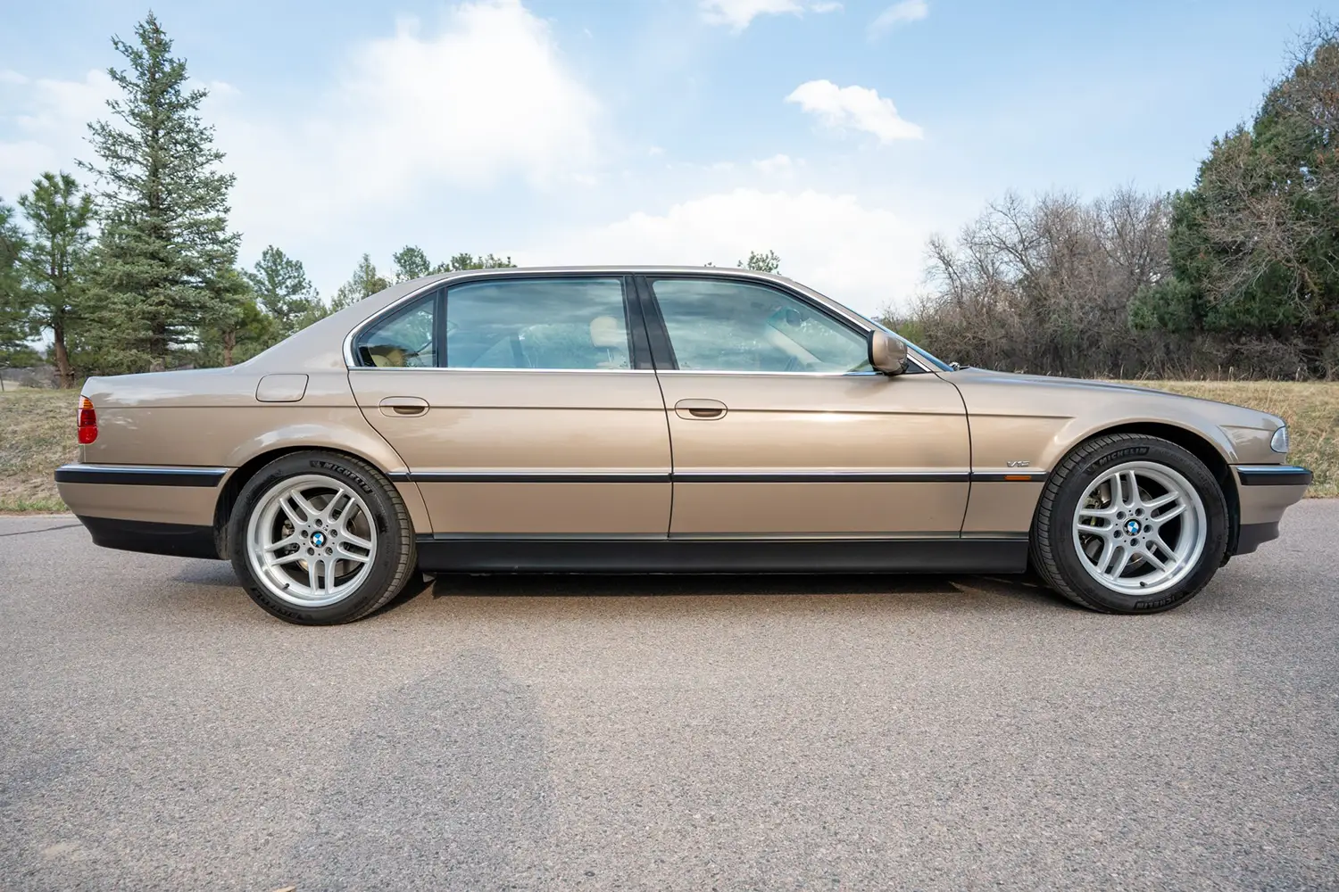 2000 BMW 750iL