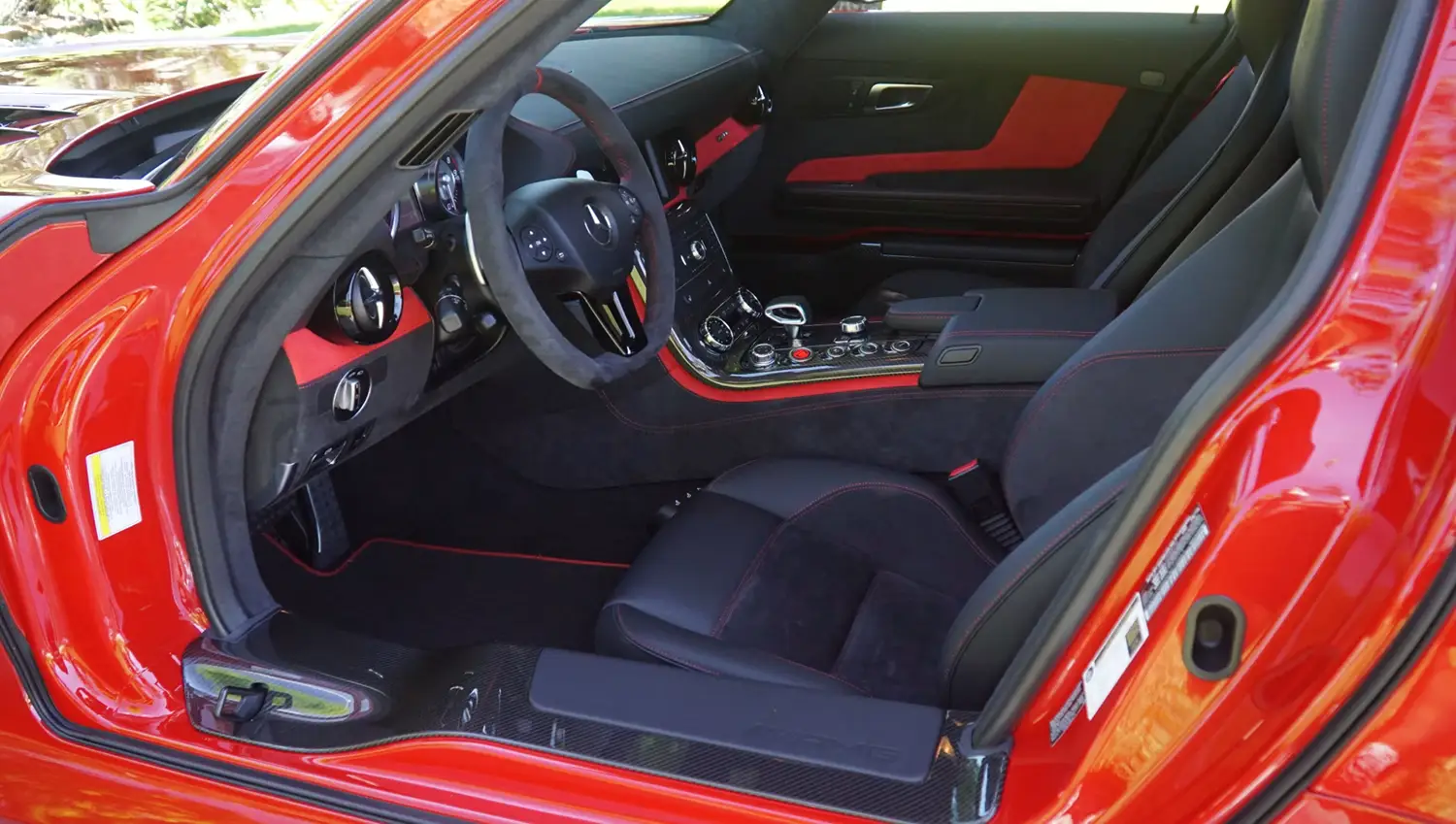 2014 Mercedes-Benz SLS AMG Black Series - Photo 4