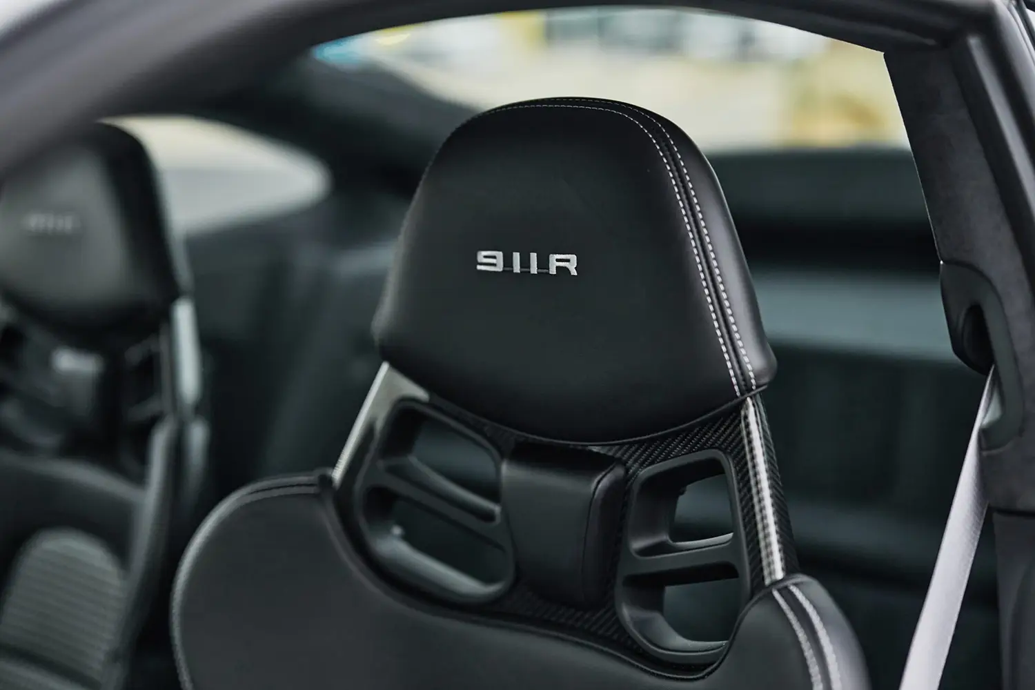 2016 Porsche 911 R - Photo 8