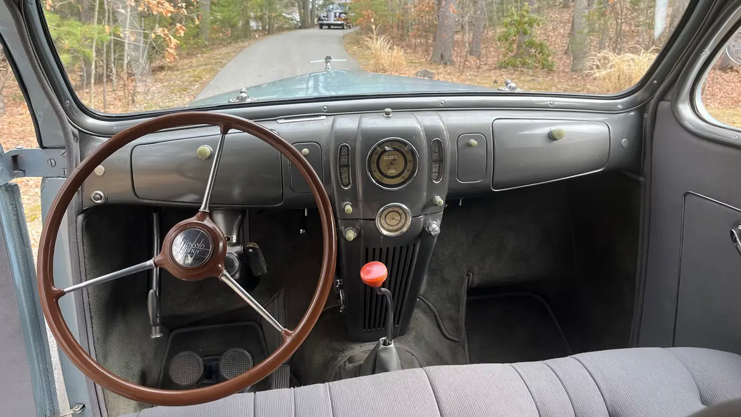 1937 Lincoln Zephyr Coupe Sedan
