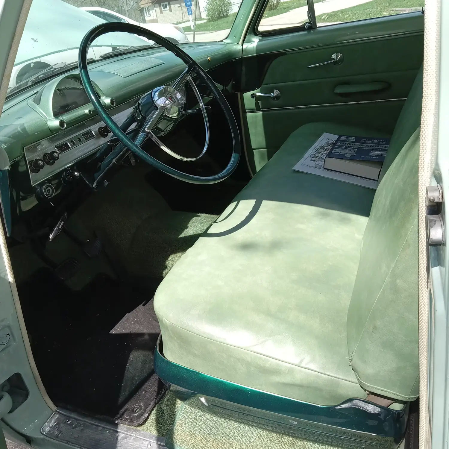 1954 Ford Sedan - Photo 4