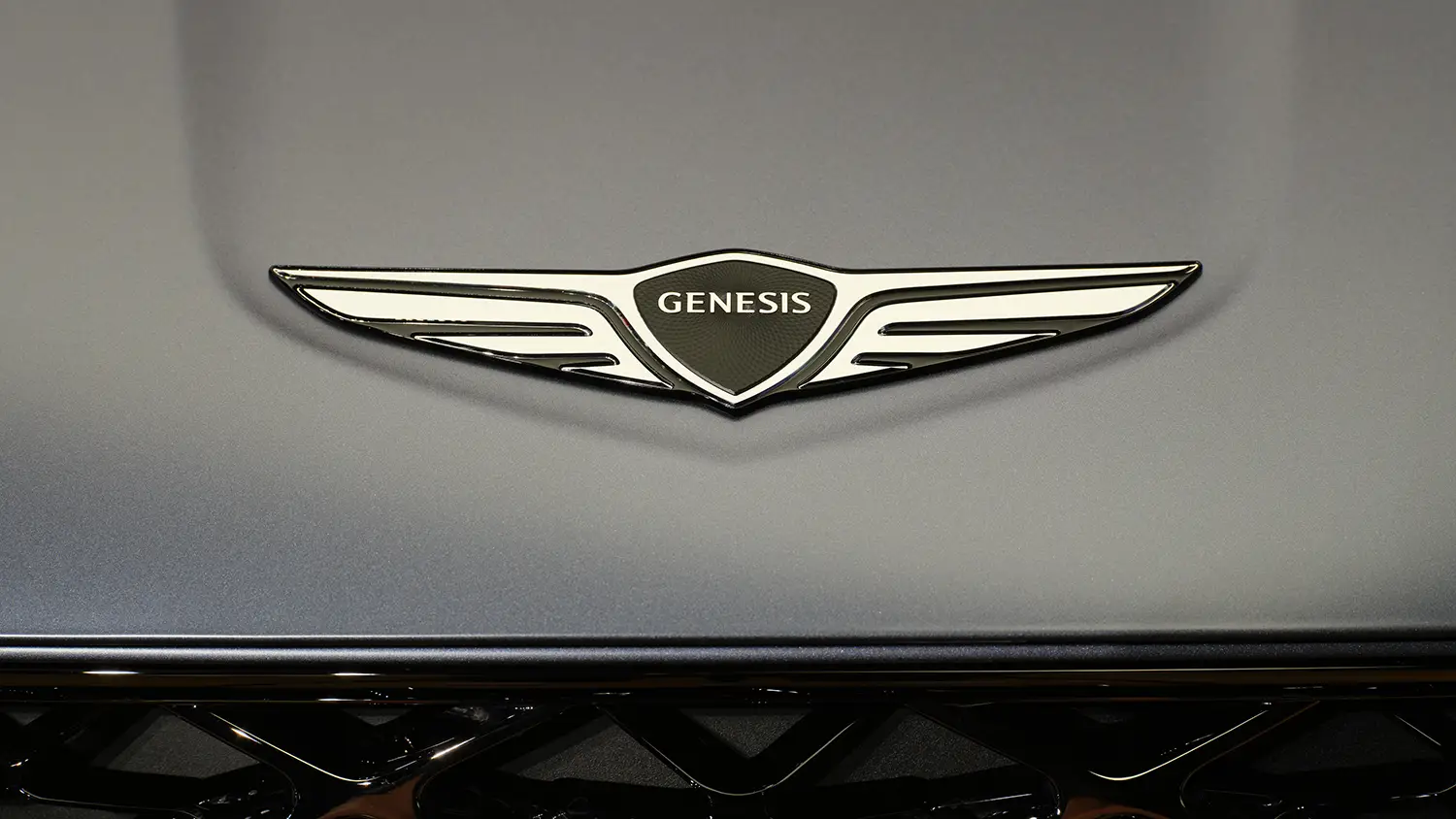 2027 Genesis GV70 Prestige Graphite 