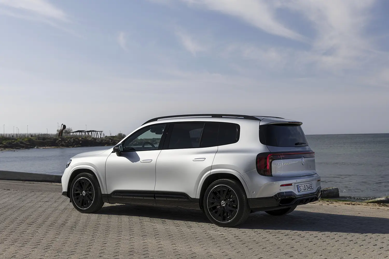 2027 Mercedes-Benz GLB