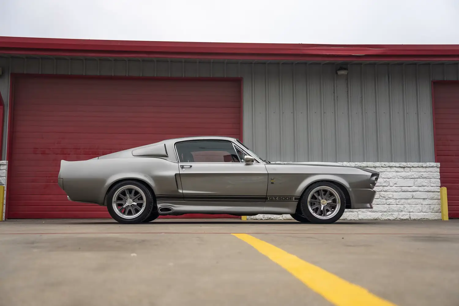 1968 Ford Mustang Custom Fastback - Photo 2