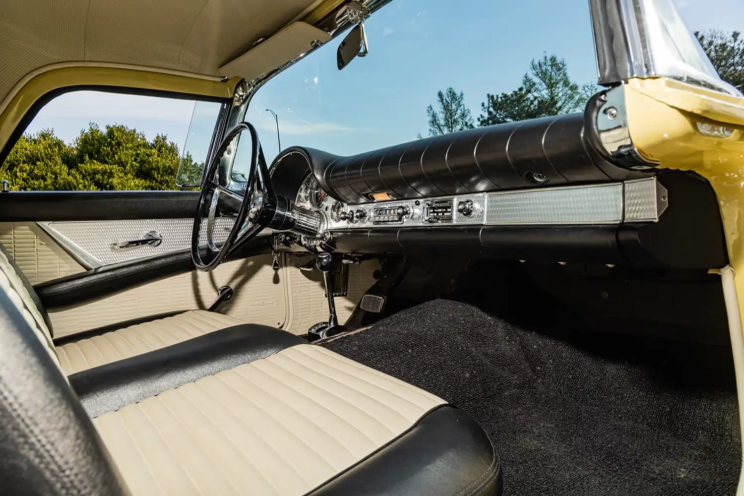 1957 Ford Thunderbird