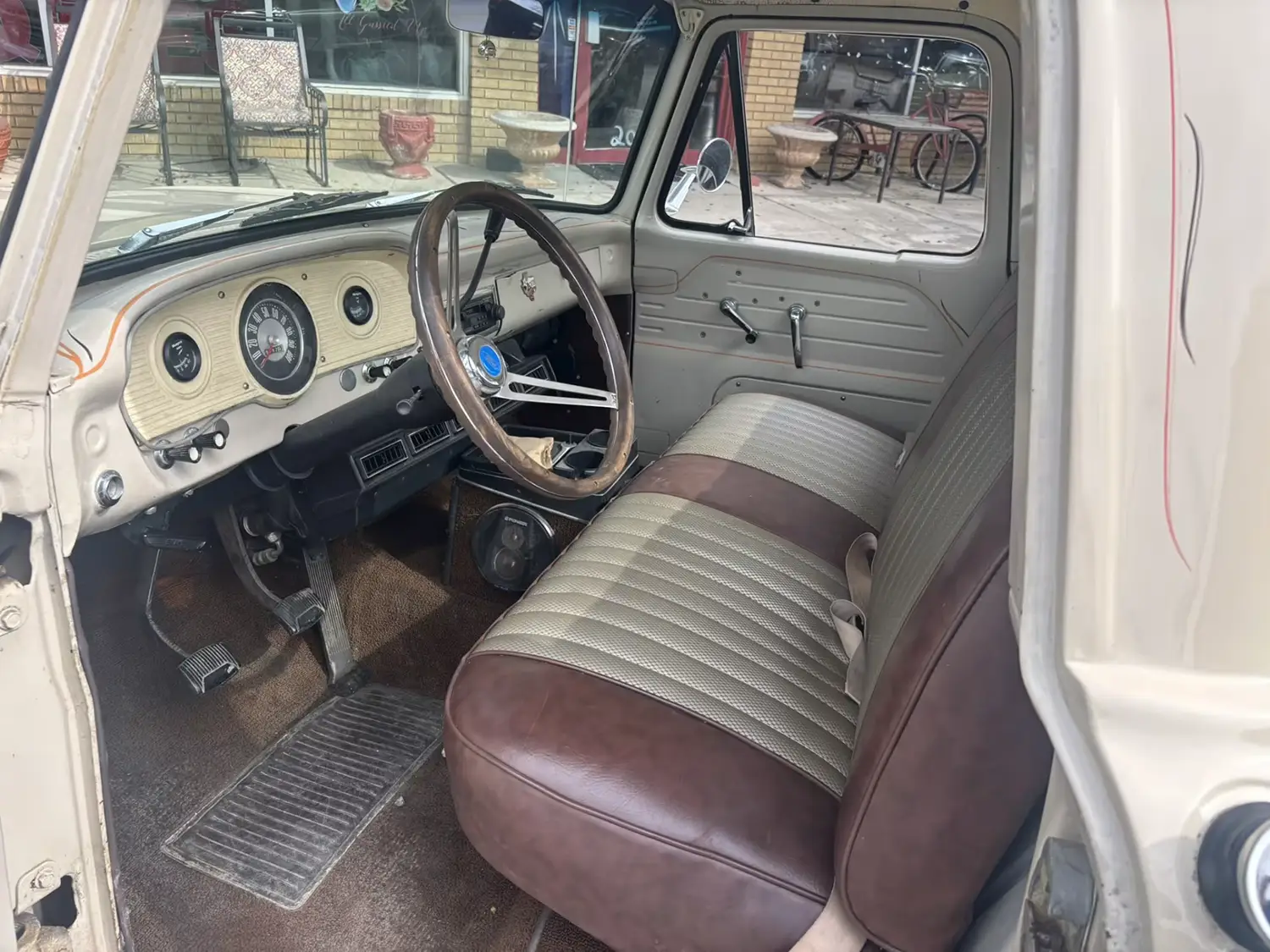 1965 Ford F-100 Pickup