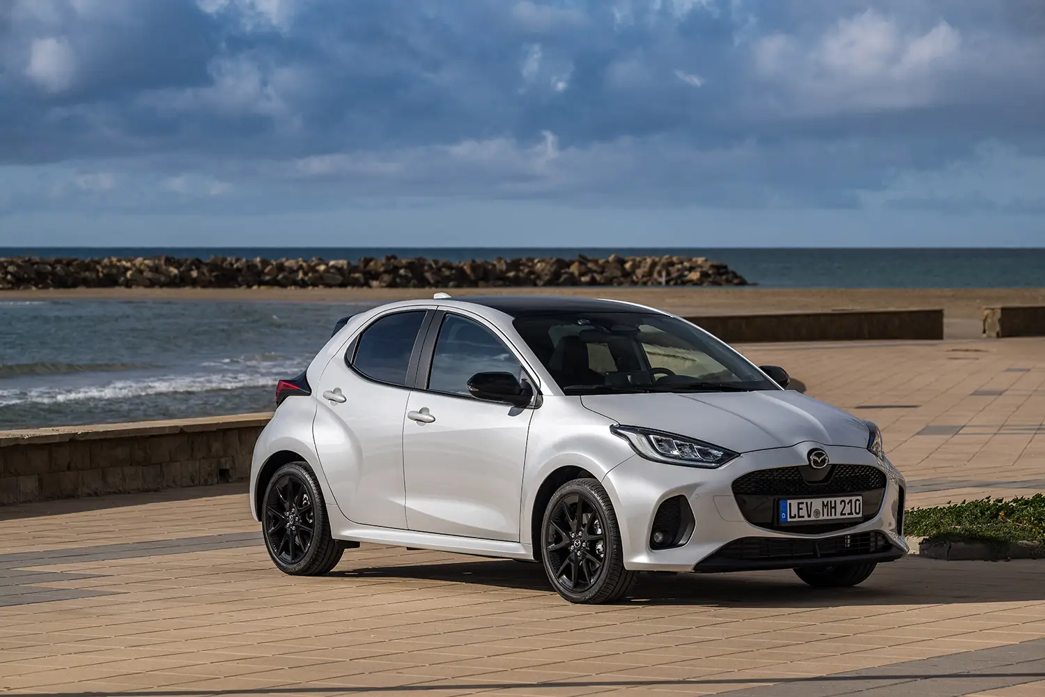 2026 Mazda2 Hybrid - Photo 7