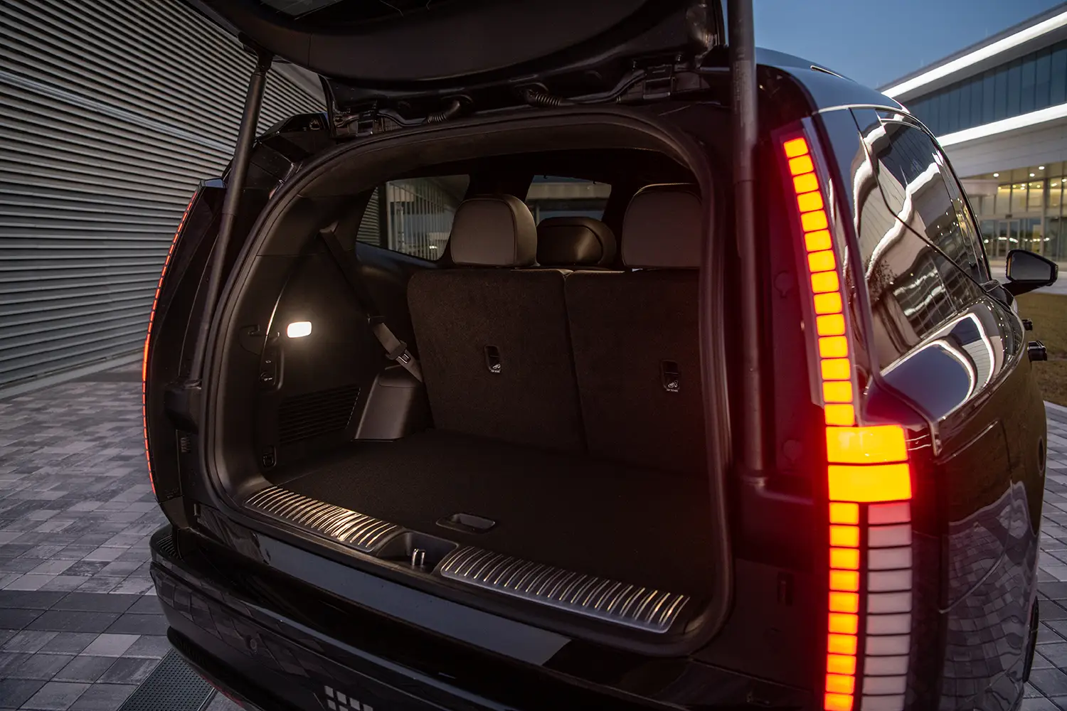 2027 Hyundai IONIQ 9 AWD Performance Calligraphy Black Ink - Photo 9