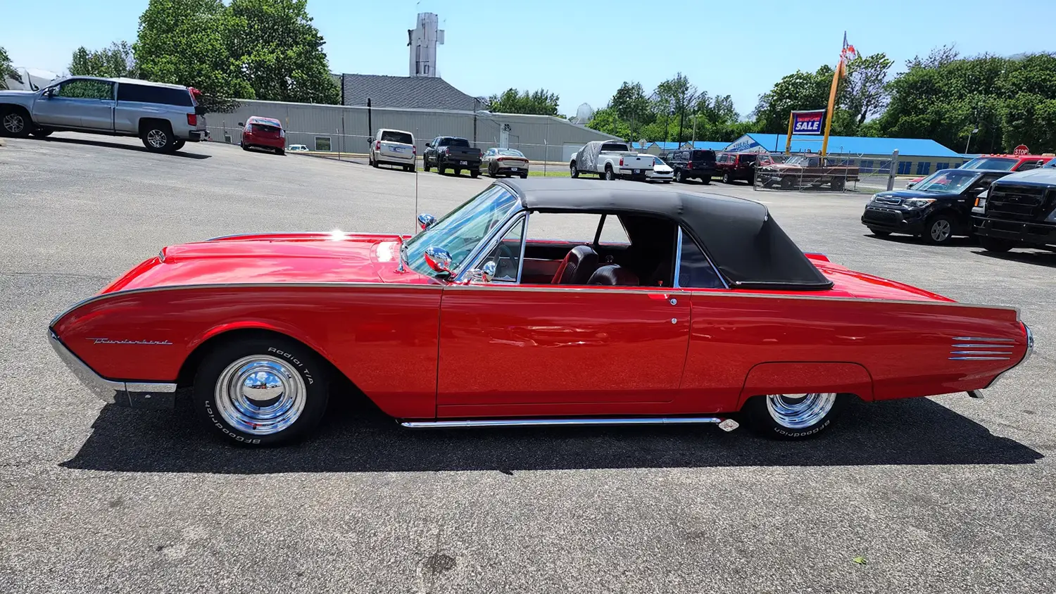 1962 Ford Thunderbird Convertible - Photo 9