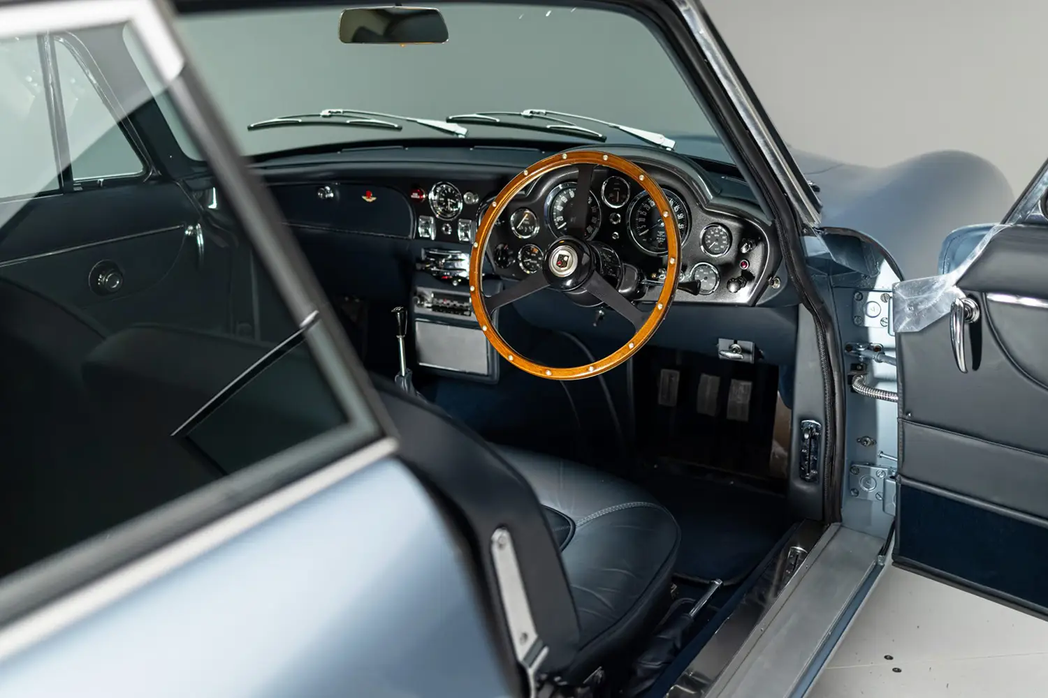 1967 Aston Martin DB6