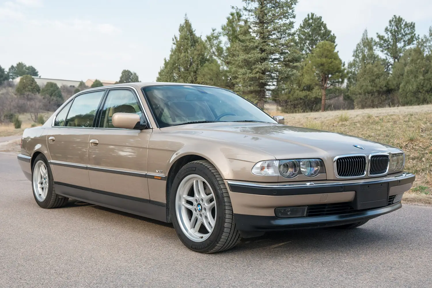 2000 BMW 750iL