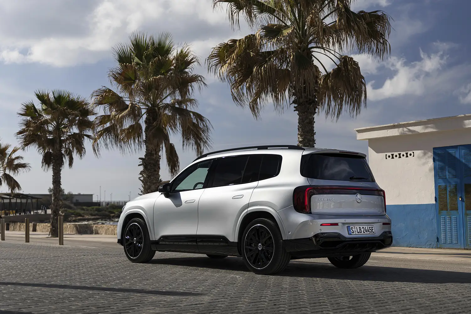 2027 Mercedes-Benz GLB