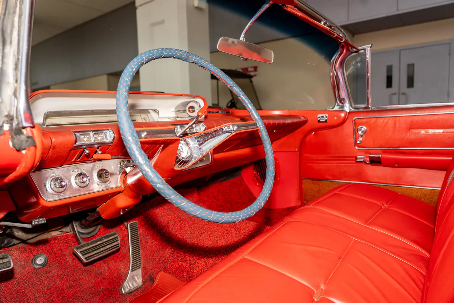 1960 Buick Electra 225 Convertible - Photo 7