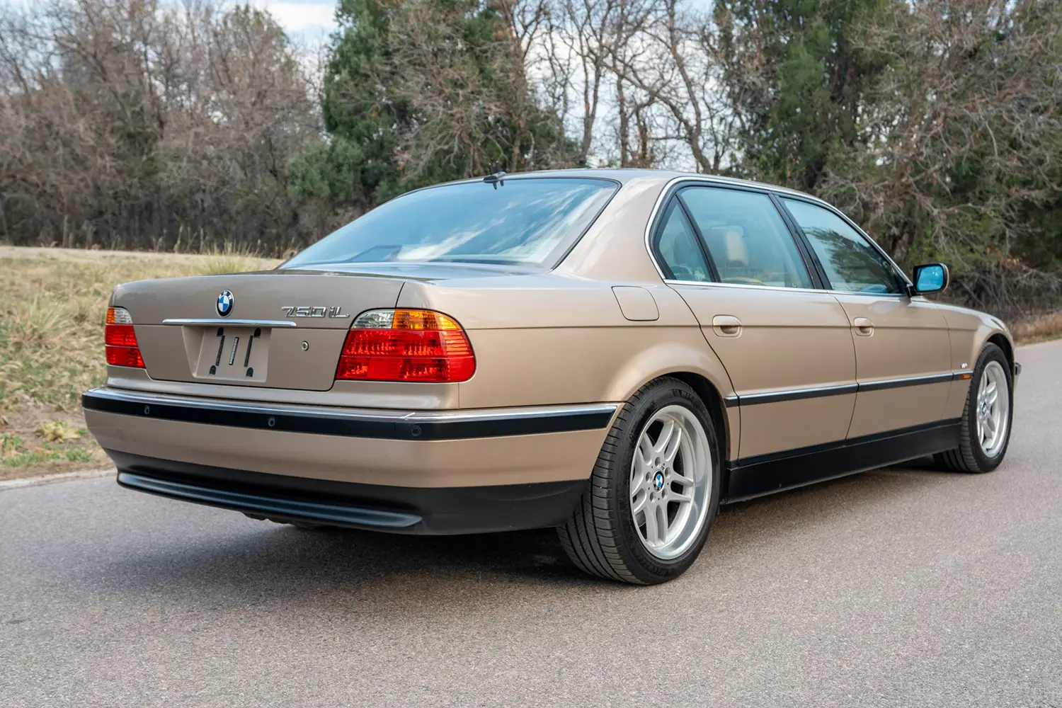 2000 BMW 750iL