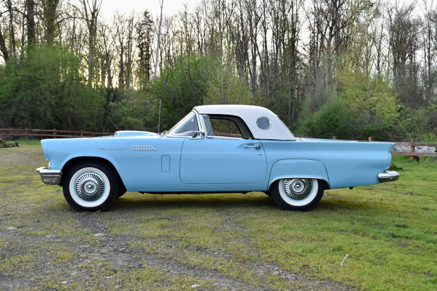 1957 Ford Thunderbird