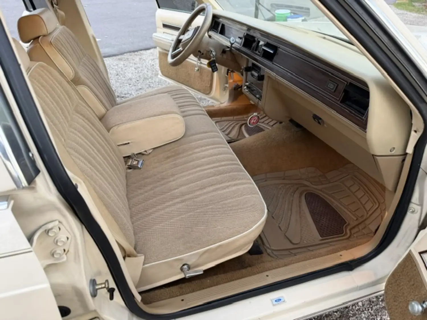 1984 Ford LTD Crown Victoria Wagon - Photo 4