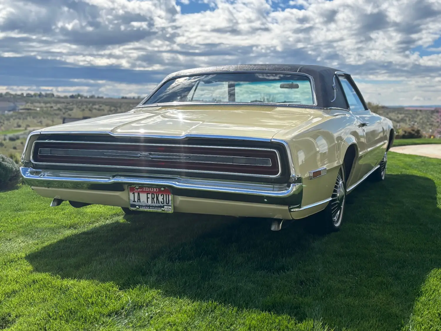 1968 Ford Thunderbird - Photo 3