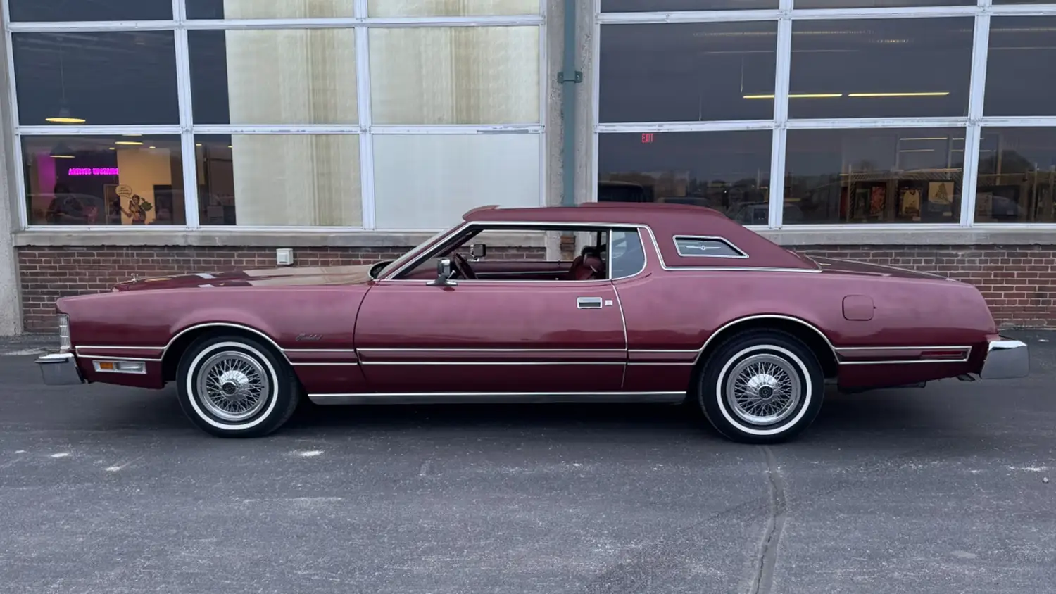 1976 Ford Thunderbird
