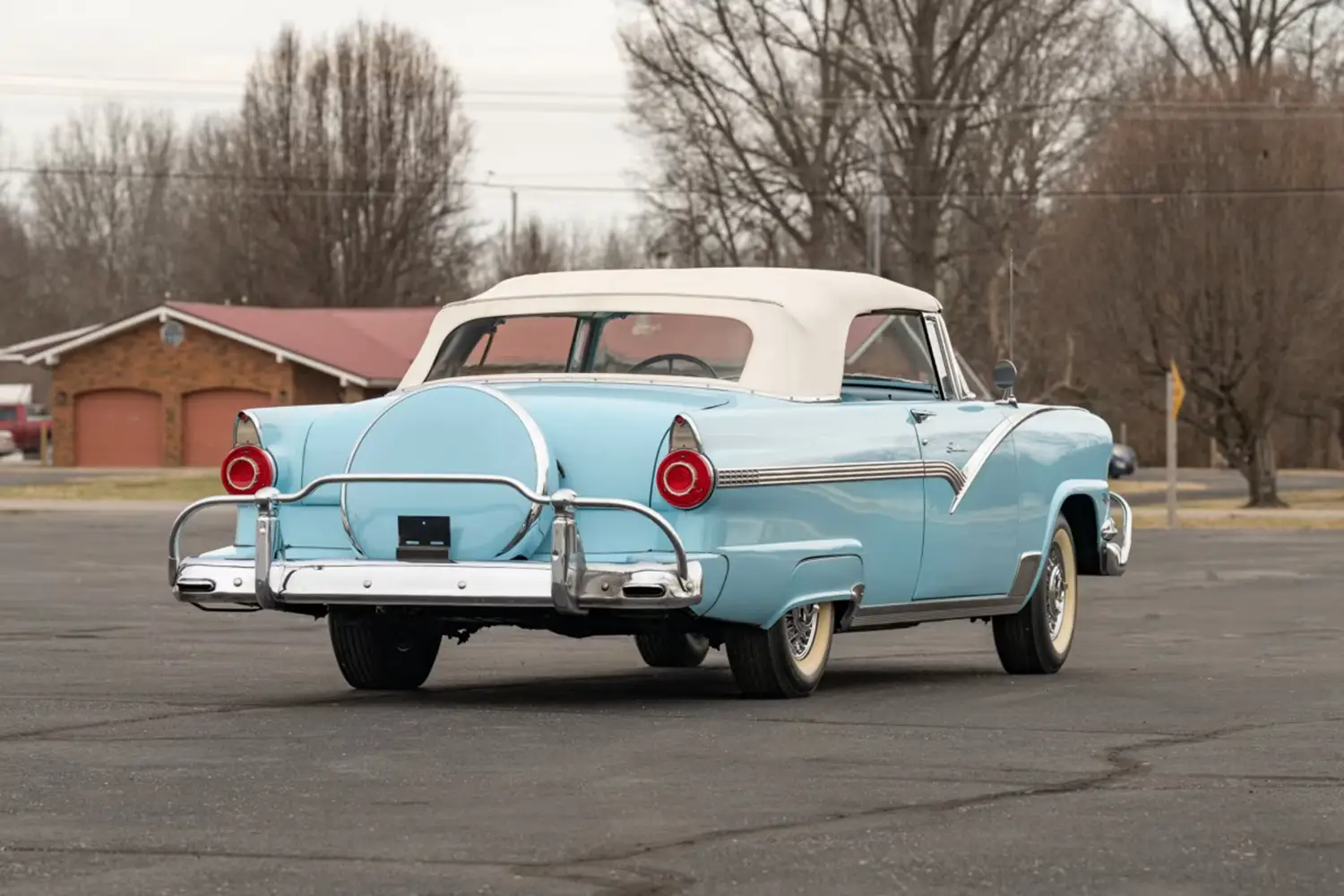 1956 Ford Fairlane Sunliner