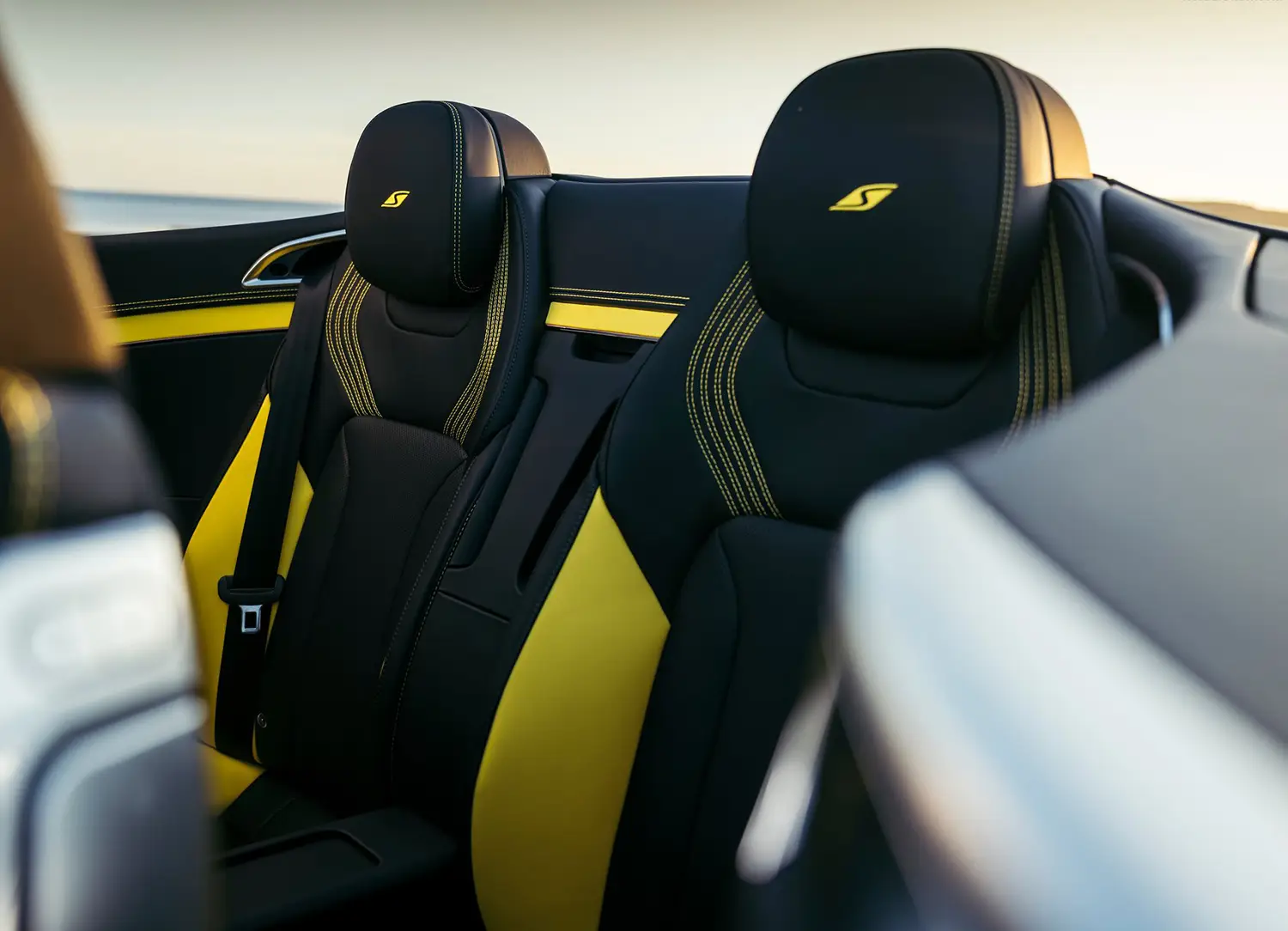 2027 Bentley Continental GTC S - Photo 8