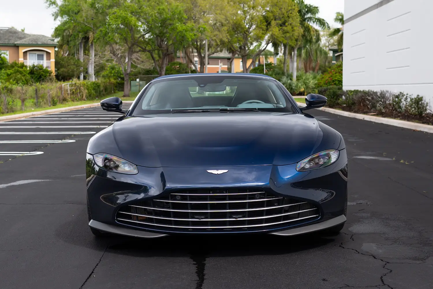 2021 Aston Martin Vantage Roadster
