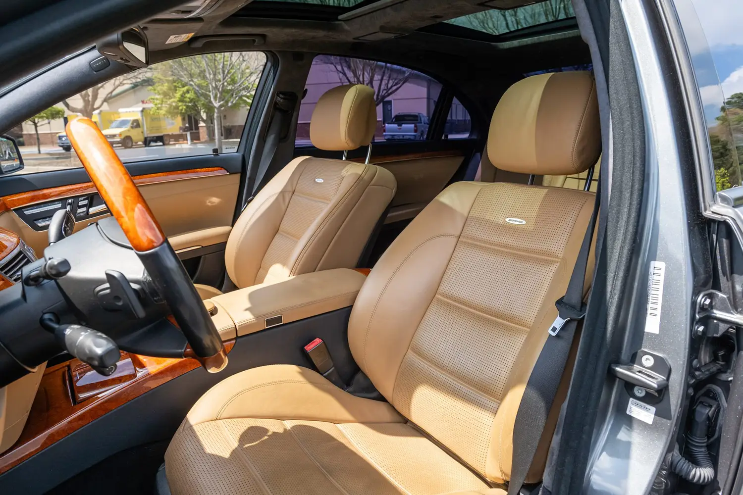 2011 Mercedes-Benz S63 AMG