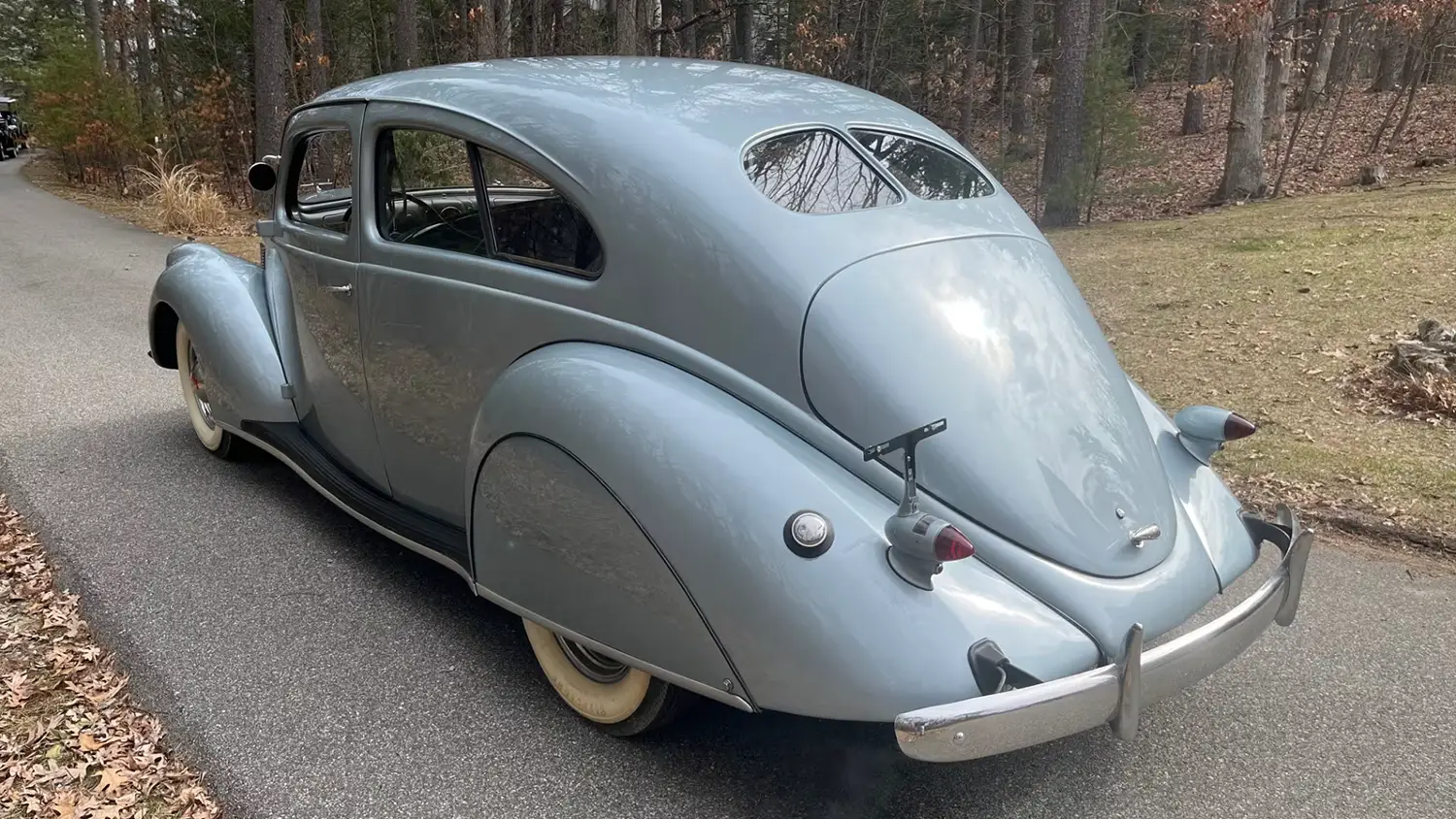 1937 Lincoln Zephyr Coupe Sedan