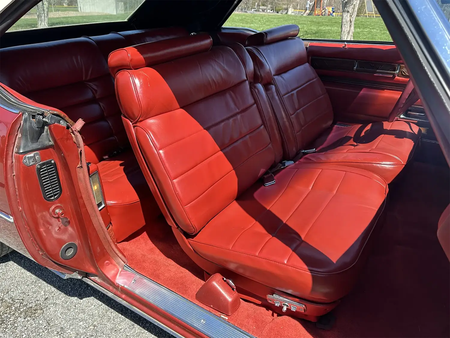 1976 Cadillac Eldorado Convertible - Photo 9