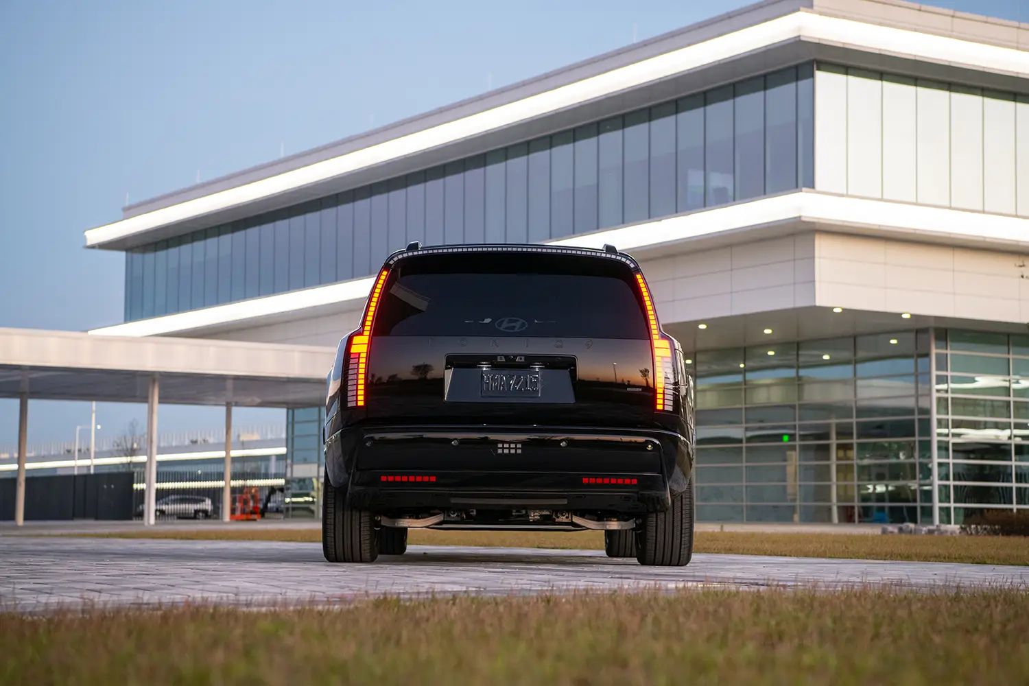 2027 Hyundai IONIQ 9 AWD Performance Calligraphy Black Ink - Photo 10