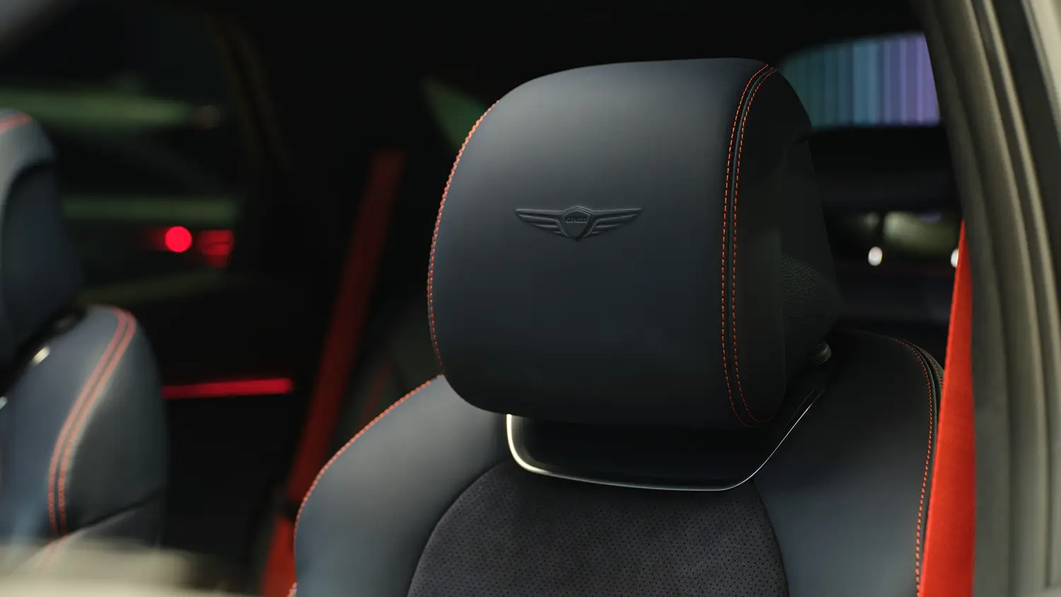 2027 Genesis GV70 Prestige Graphite 