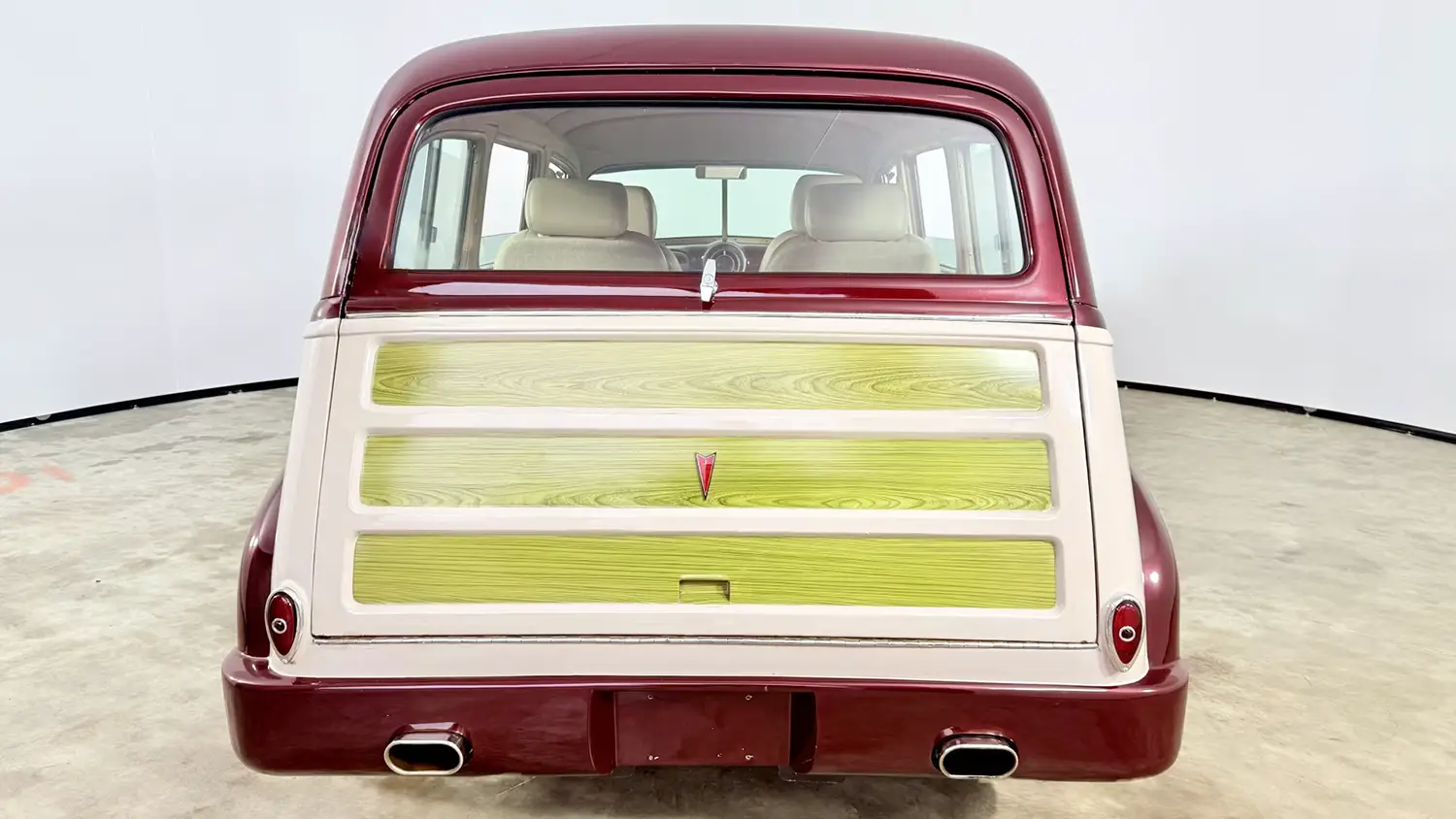 1951 Pontiac Streamliner Custom Wagon - Photo 9