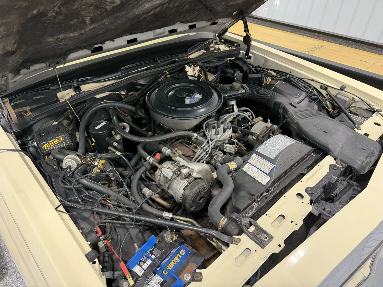 1984 Ford LTD Crown Victoria Wagon - Photo 5