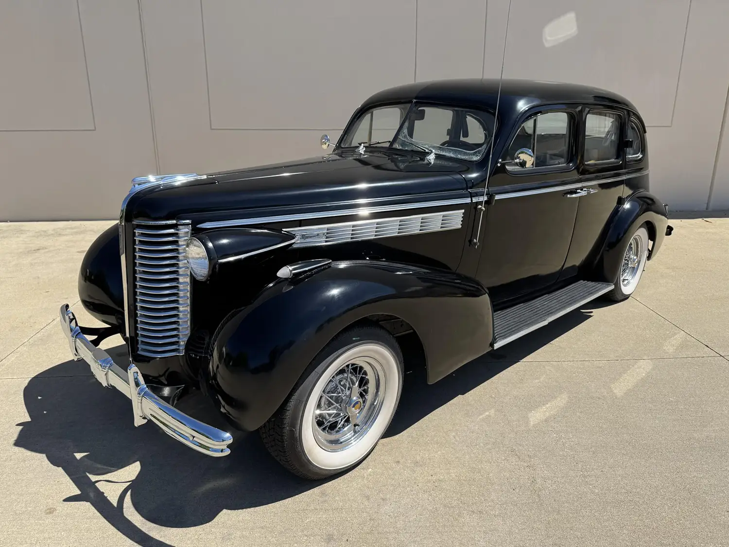 1938 Buick Series 40 Special - Photo 8