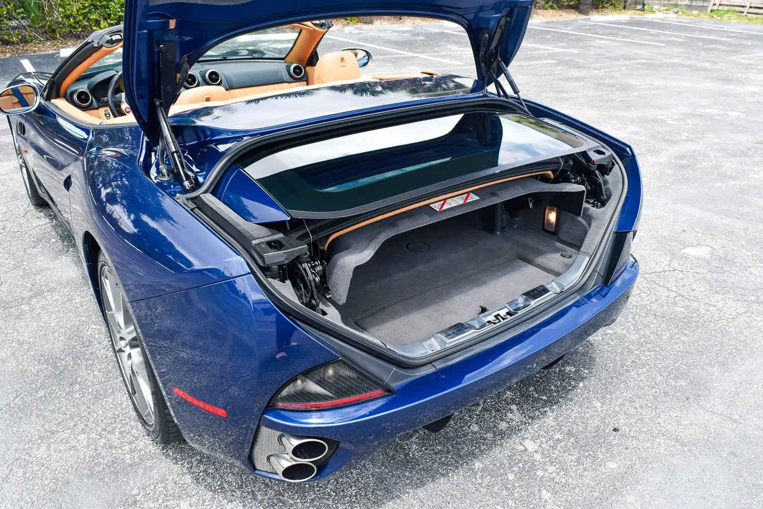 2012 Ferrari California - Photo 6