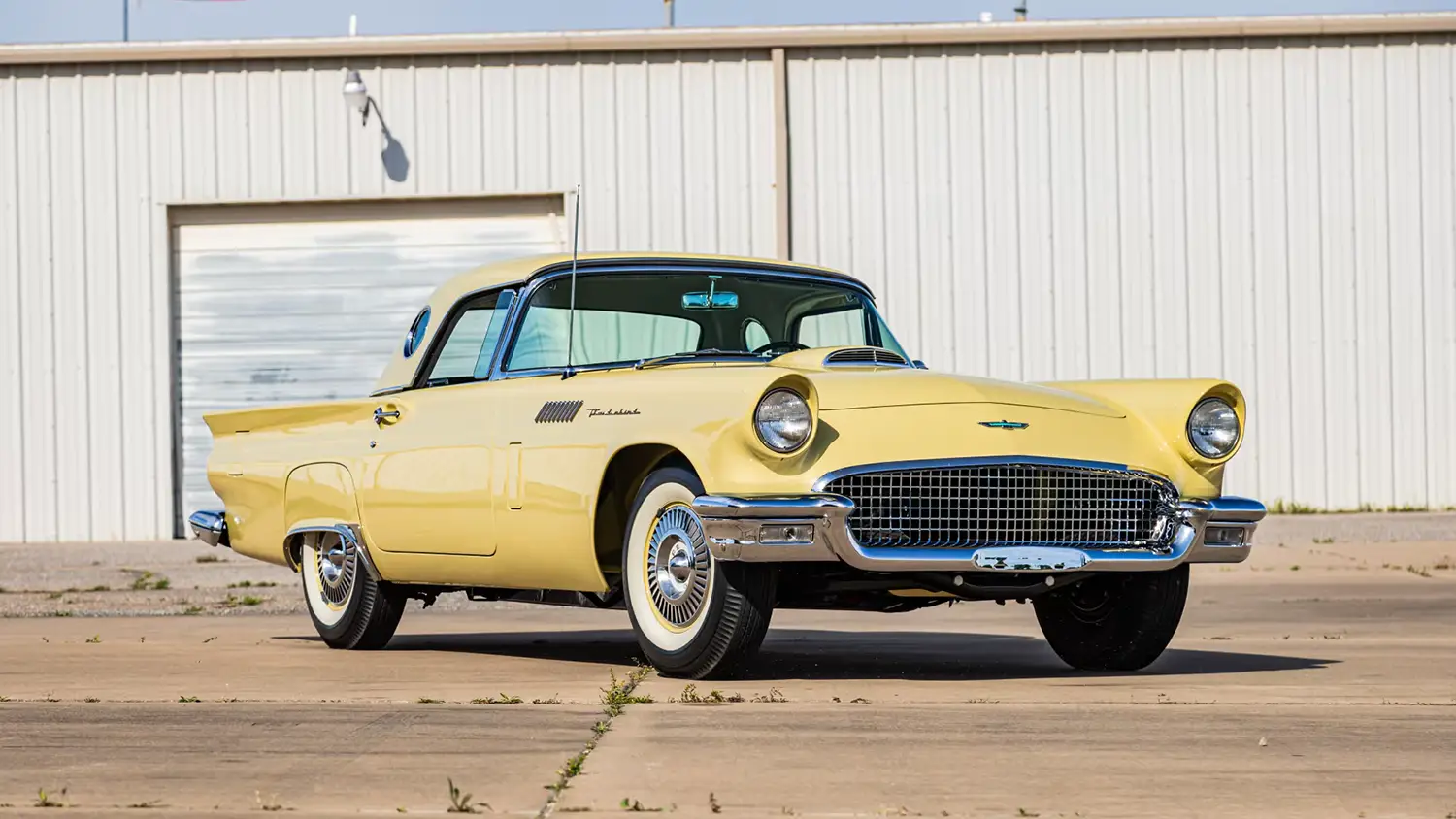 1957 Ford Thunderbird